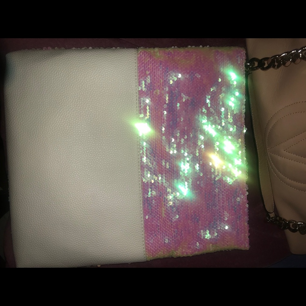 PINK SEQUIN CLUTCH
